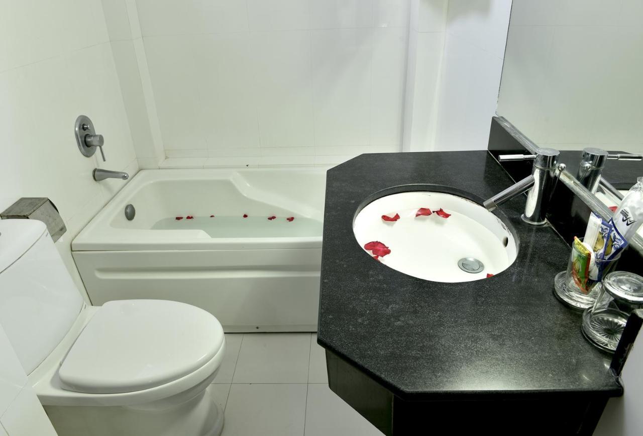 Carina Hotel Nha Trang Bagian luar foto